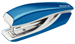 Zszywacz metalowy Leitz Wow perłowy 10 kartek NIEBIESKI